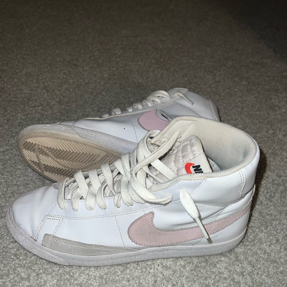 Women’s Nike blazer 7 youth